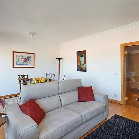 Lighthouse View In Apartment *