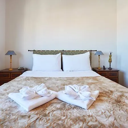 Daire Lighthouse View In *